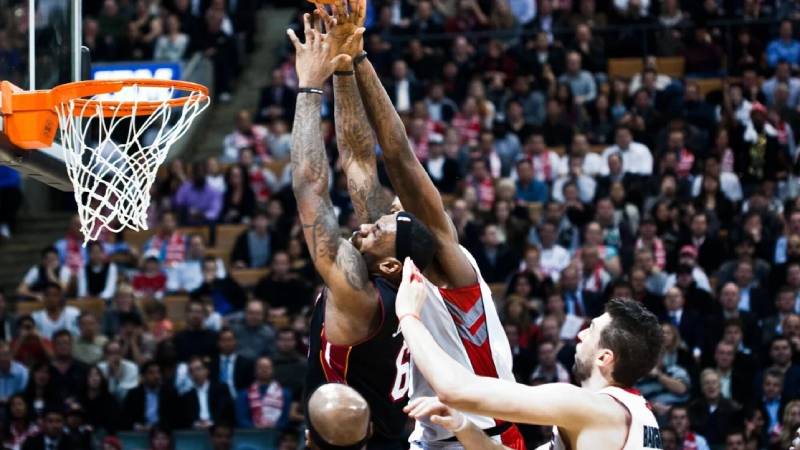 Nghiên cứu phong độ cầu thủ và đội bóng